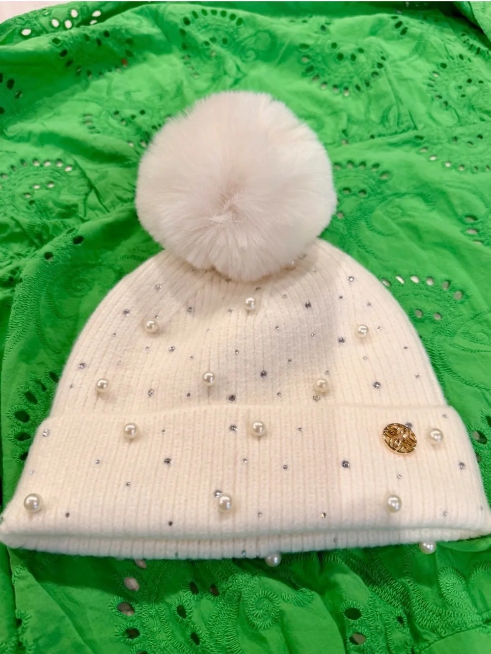 NWT LILLY PULITZER POM POM HAT WITH PEARLS AND RHINESTONES